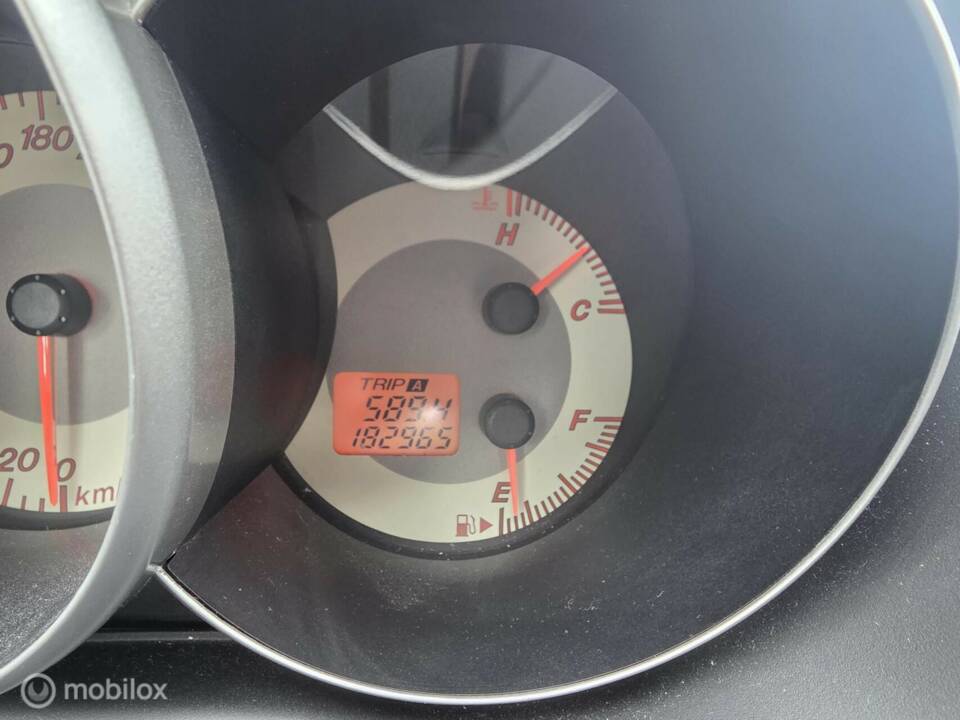 Image 16/27 de Mazda 3 - 1.6 (2009)