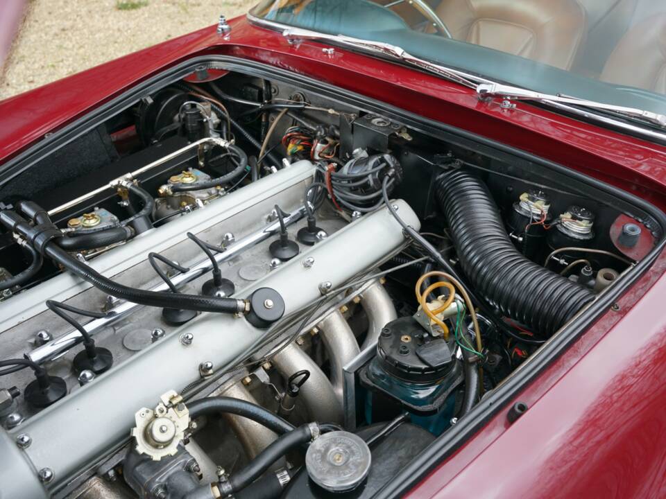 Bild 45/50 von Aston Martin DB 6 Vantage (1966)