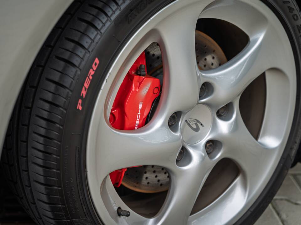 Afbeelding 60/73 van Porsche 911 Carrera 4S (2002)