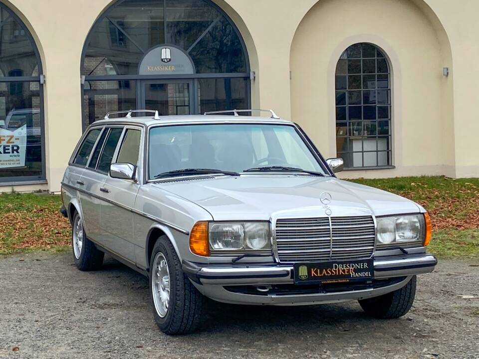 Bild 5/24 von Mercedes-Benz 280 TE (1984)