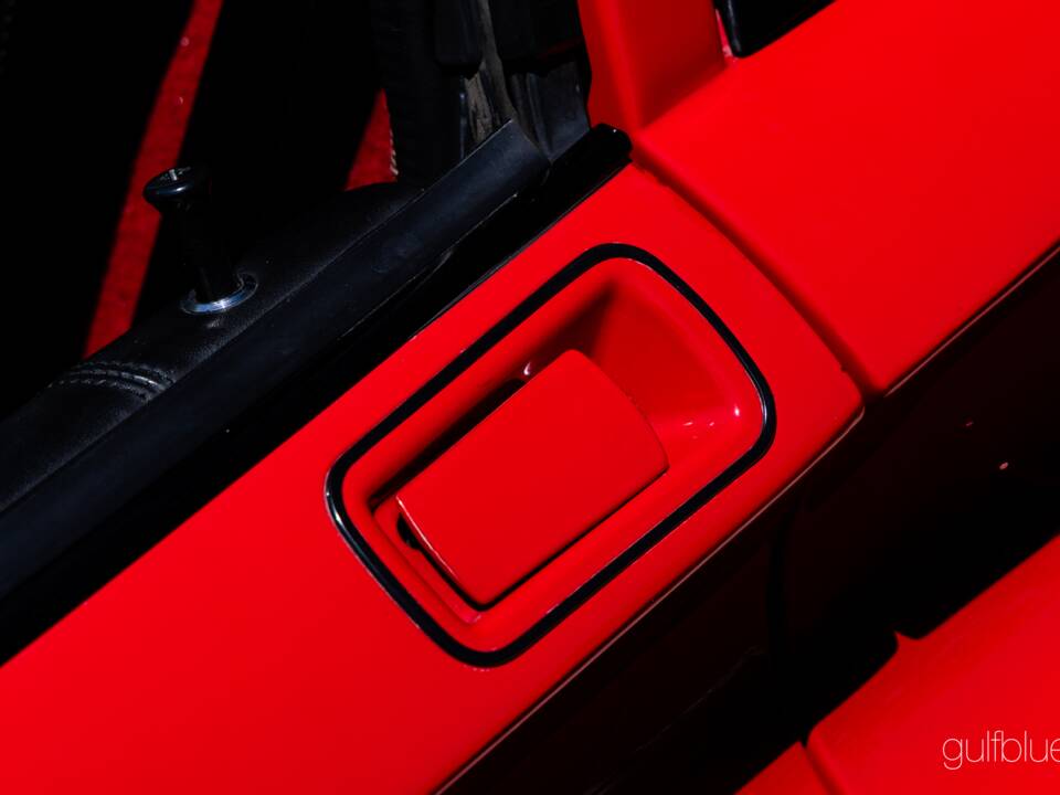Image 25/73 of Ferrari 208 GTS Turbo (1989)