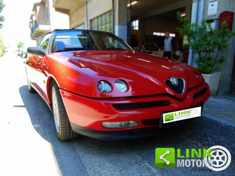 Afbeelding 2/9 van Alfa Romeo Spider 2.0 Twin Spark 16V (1997)