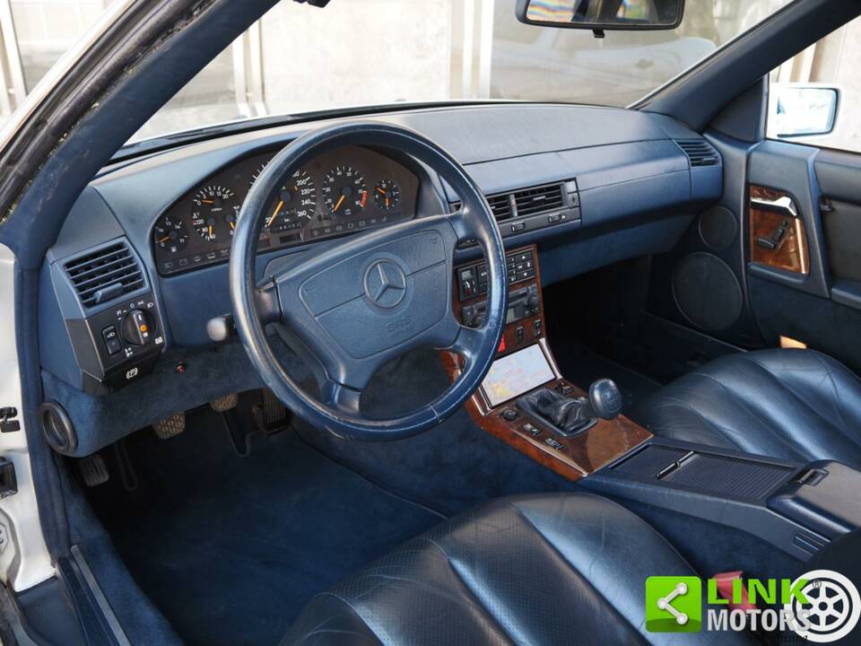 Image 4/50 of Mercedes-Benz 300 SL-24 (1992)