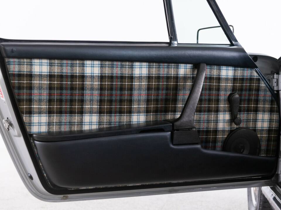 Image 32/50 de Porsche 911 Carrera 2.7 (US) (1974)