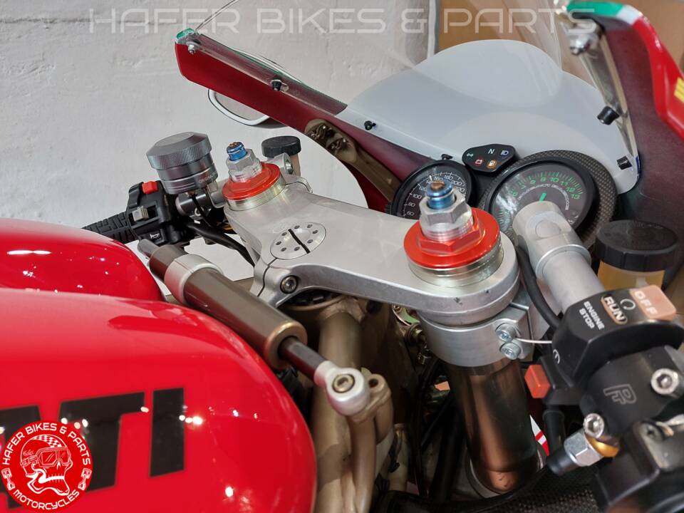 Image 19/32 of Ducati DUMMY (1998)