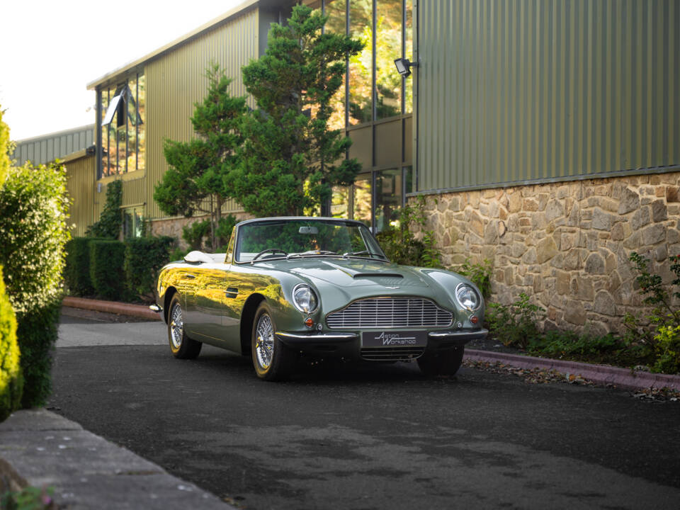 Afbeelding 65/78 van Aston Martin DB 6 Vantage Volante (1967)