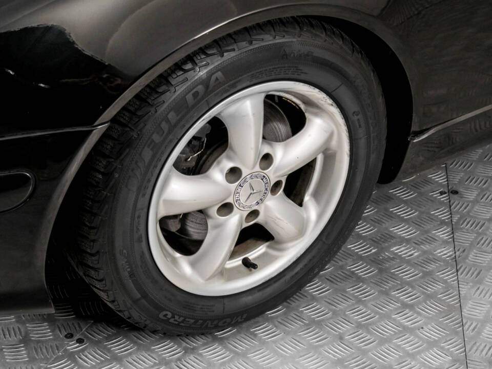 Image 36/50 of Mercedes-Benz SLK 200 Kompressor (2001)
