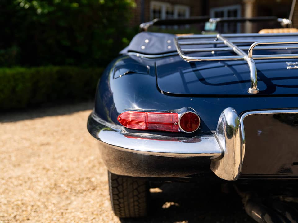 Image 28/86 de Jaguar E-Type (1967)