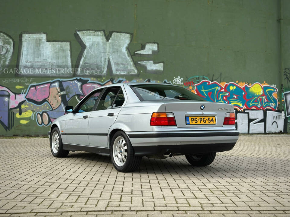 Imagen 6/100 de BMW 318is (1996)