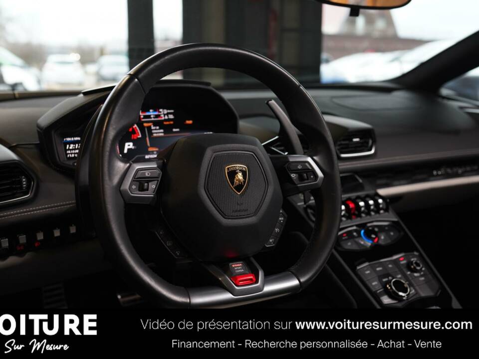 Image 32/44 de Lamborghini Huracán Spyder (2016)