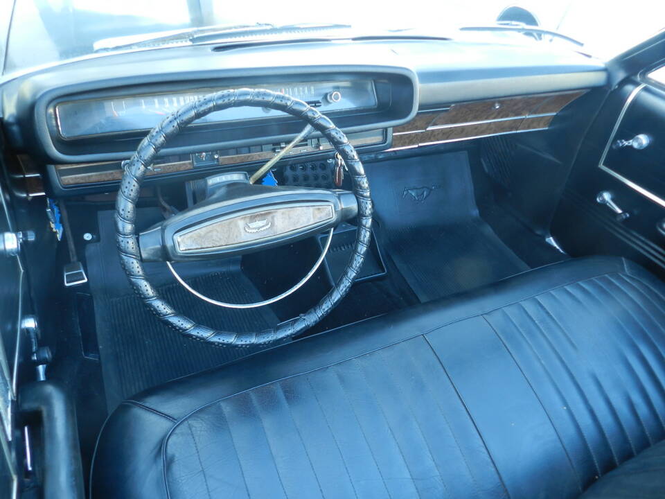 Immagine 2/64 di Ford Galaxie 500 XL (1968)