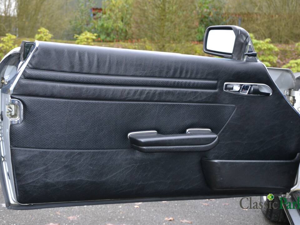 Image 36/50 of Mercedes-Benz 300 SL (1986)