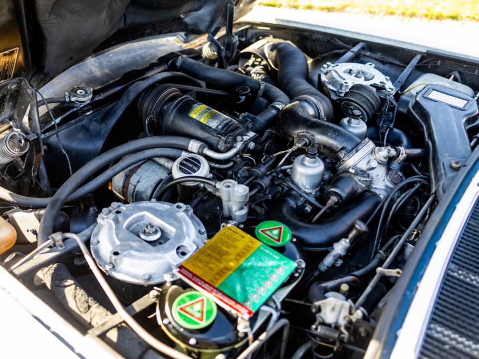 Immagine 7/38 di Rolls-Royce Silver Spirit (1983)