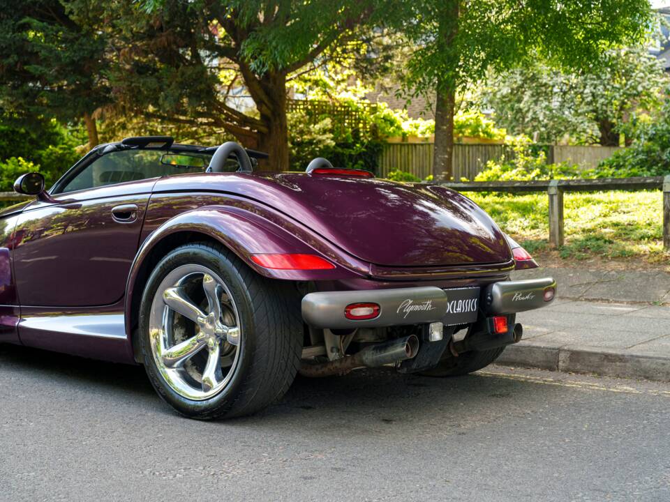 Image 19/29 of Plymouth Prowler (1999)