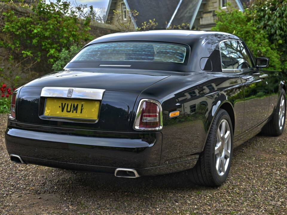 Immagine 14/50 di Rolls-Royce Phantom Coupé (2010)