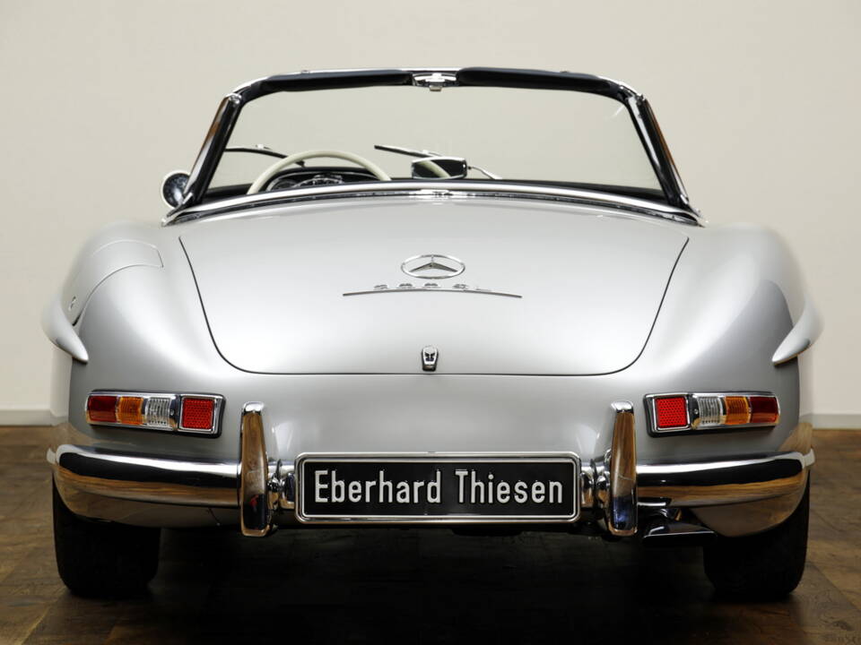 Image 7/30 de Mercedes-Benz 300 SL Roadster (1961)