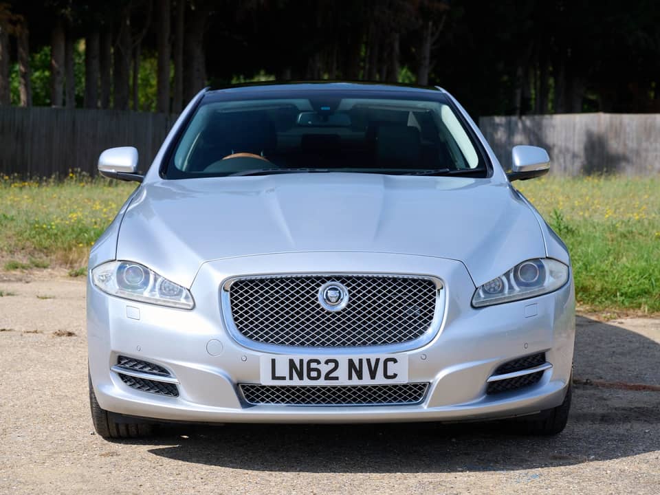 Bild 2/50 von Jaguar XJ 5.0 (2012)