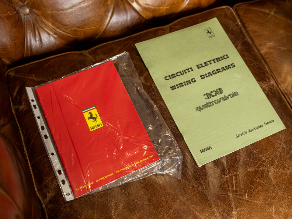 Image 65/80 of Ferrari 308 GTSi Quattrovalvole (1985)