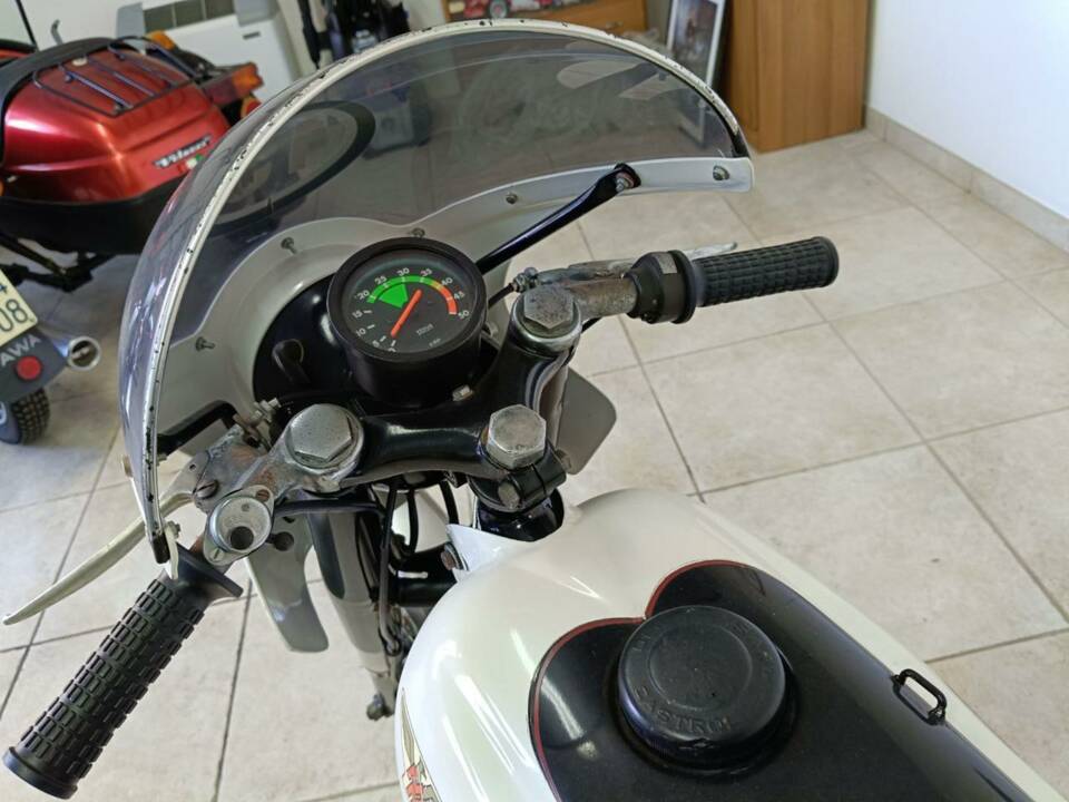 Immagine 18/26 di Moto Morini Corsaro 125 (1961)