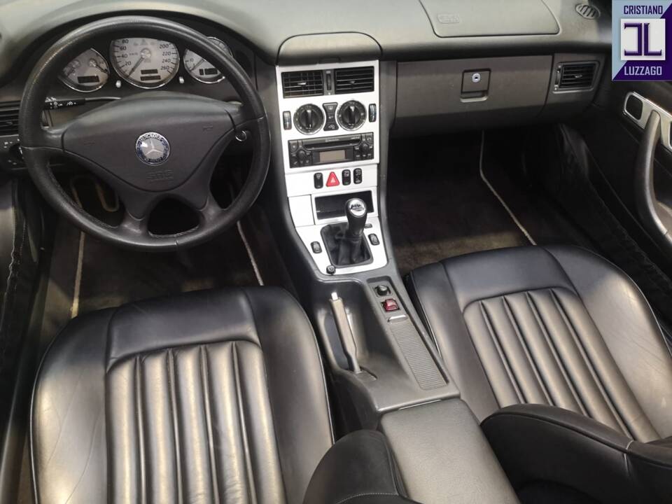 Image 34/72 de Mercedes-Benz SLK 200 Kompressor (2003)