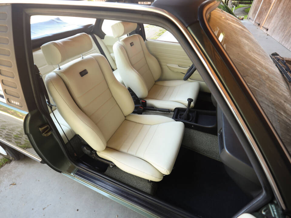 Immagine 16/63 di BMW 323i Baur TC (1979)