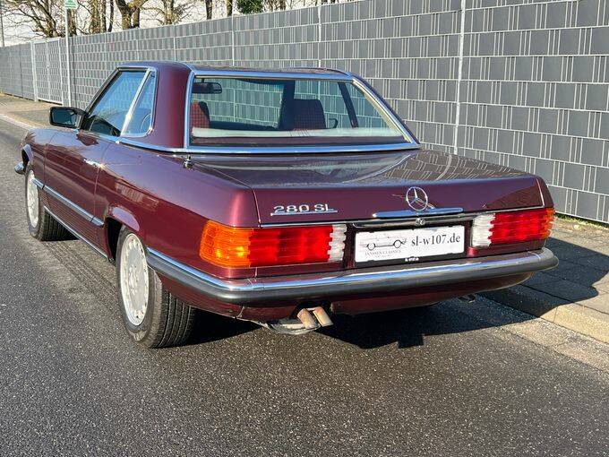 Image 7/17 of Mercedes-Benz 280 SL (1985)