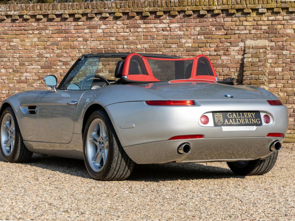 Image 2/50 of BMW Z8 (2002)
