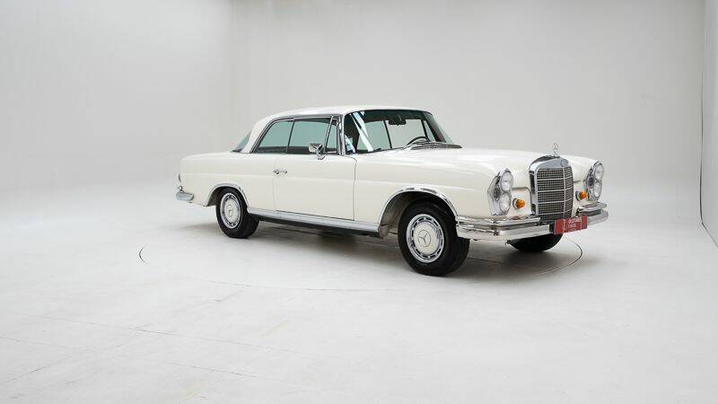 Image 3/15 of Mercedes-Benz 280 SE (1968)