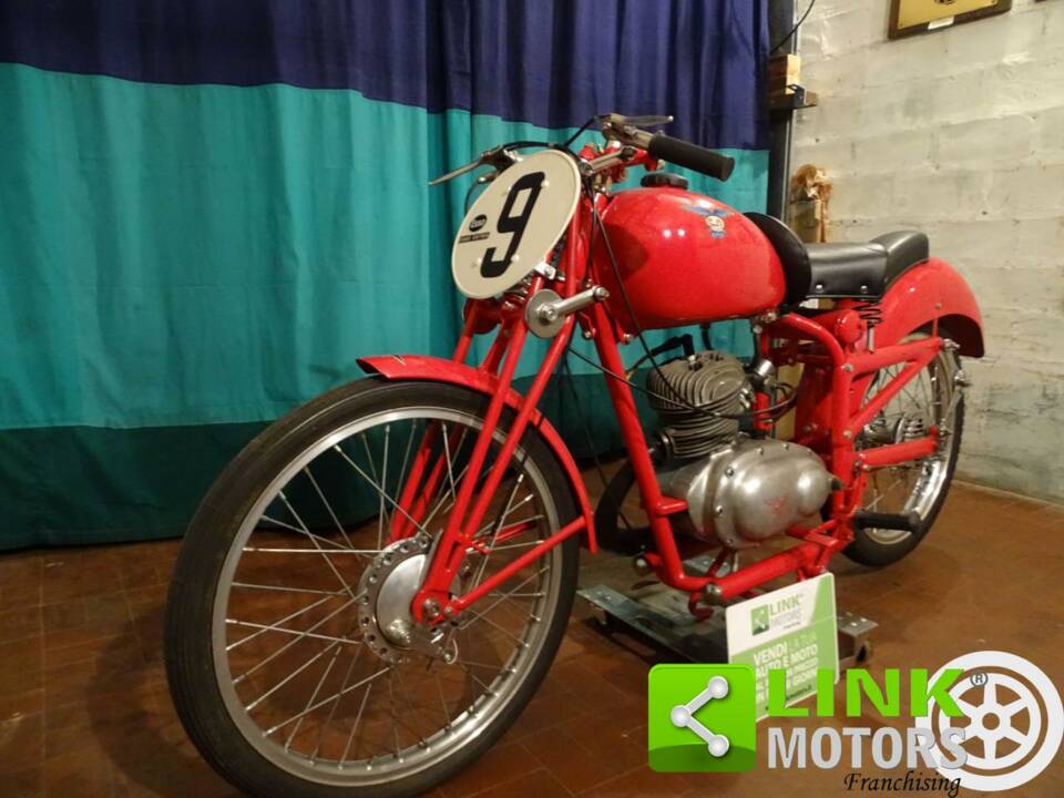 Bild 4/10 von Moto CM DUMMY (1949)