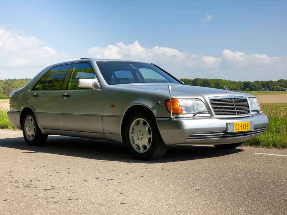 Image 1/59 of Mercedes-Benz 600 SEL (1992)
