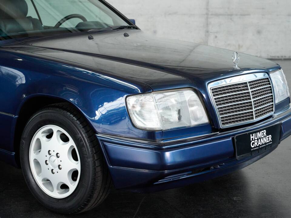 Bild 24/50 von Mercedes-Benz E 200 (1996)