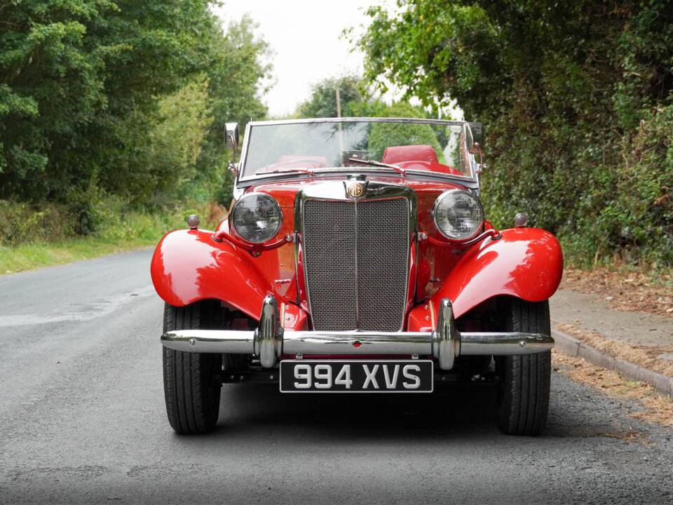 Image 2/18 of MG TD (1953)