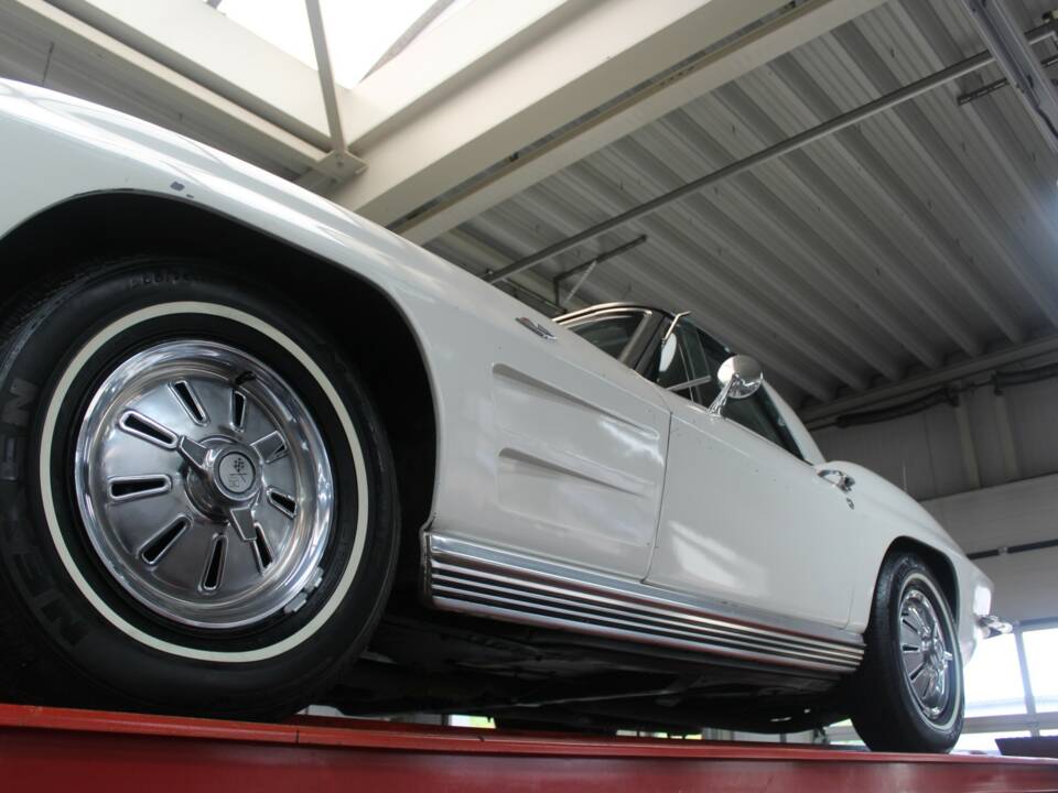 Imagen 9/50 de Chevrolet Corvette Sting Ray Convertible (1964)