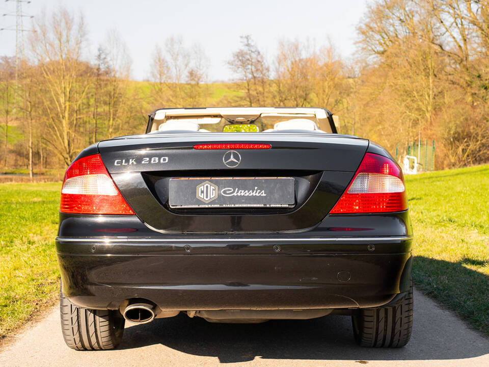 Imagen 15/77 de Mercedes-Benz CLK 280 (2008)