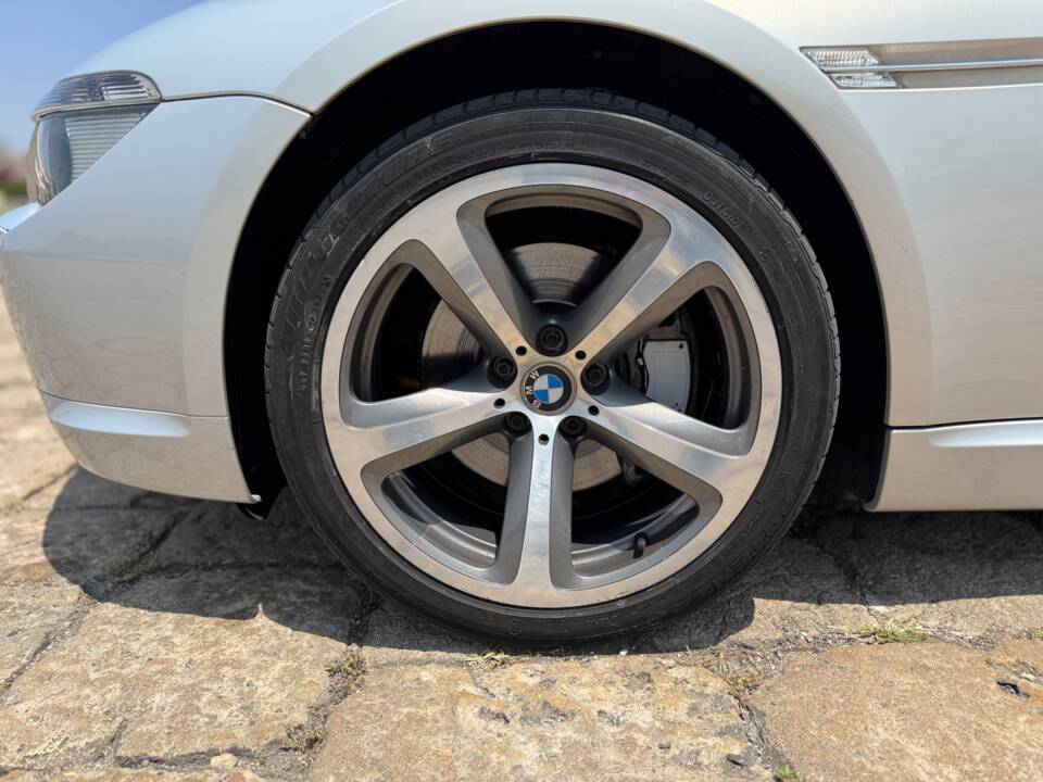 Imagen 21/26 de BMW 650i (2006)