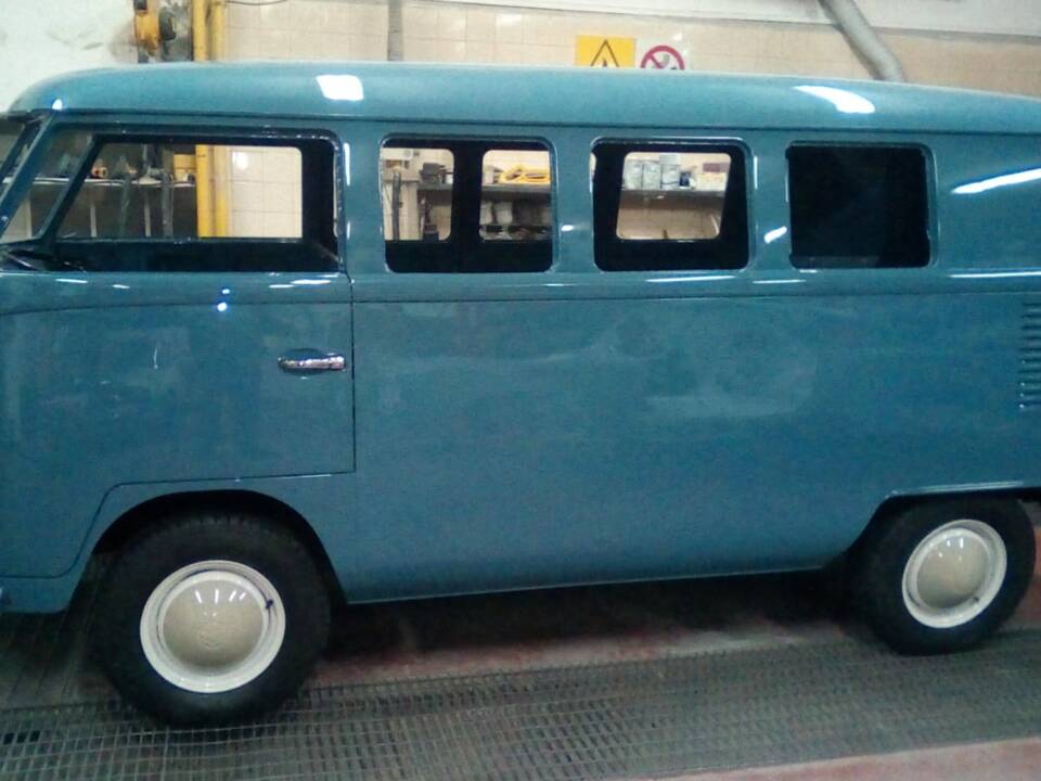 Image 28/28 of Volkswagen T1 Kombi (1966)
