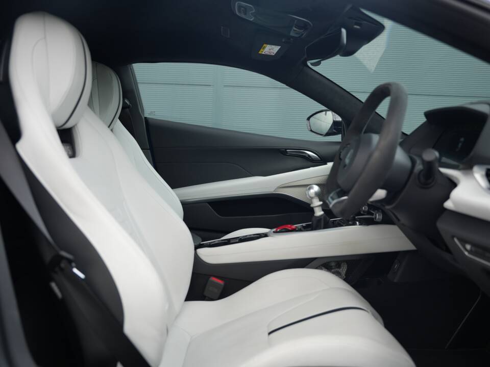 Image 21/50 of Lotus Emira "First Edition" (2022)