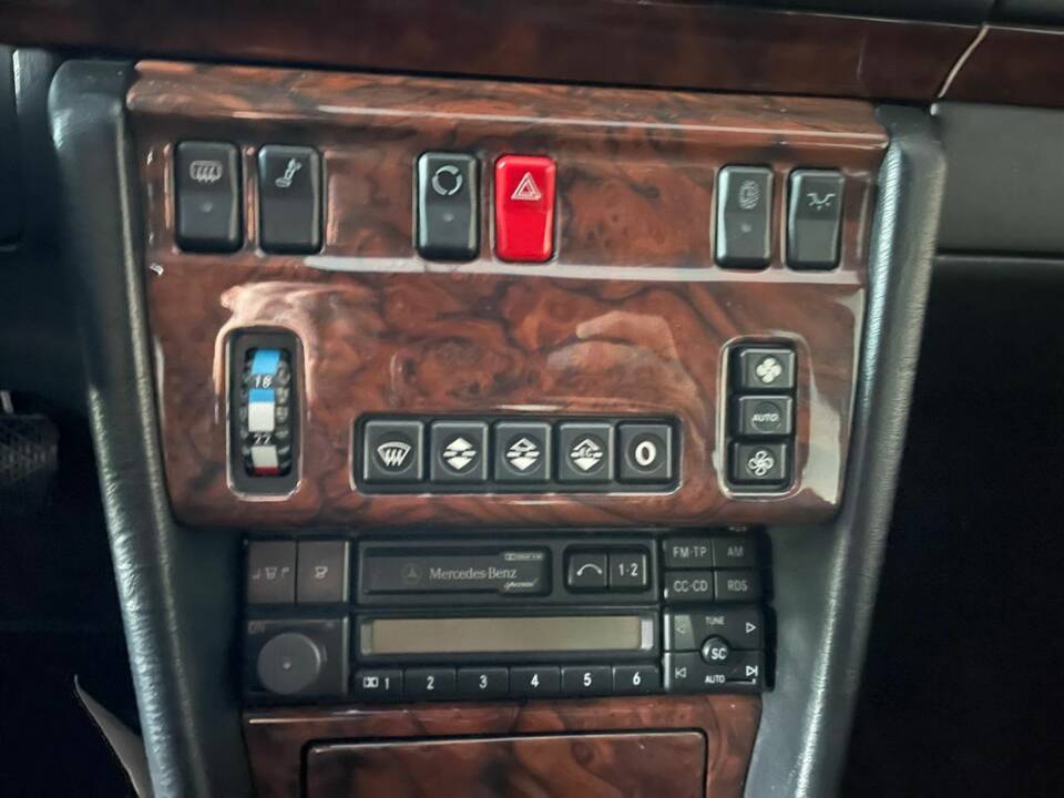 Immagine 8/8 di Mercedes-Benz 500 E (1996)