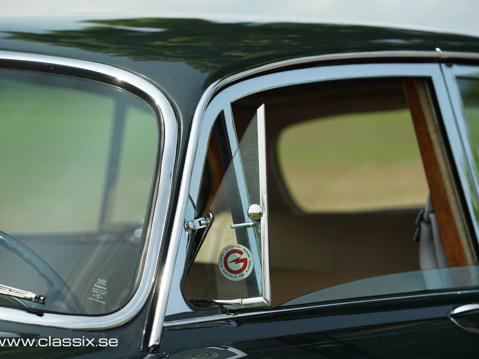 Immagine 23/30 di Jaguar 420 G (1970)