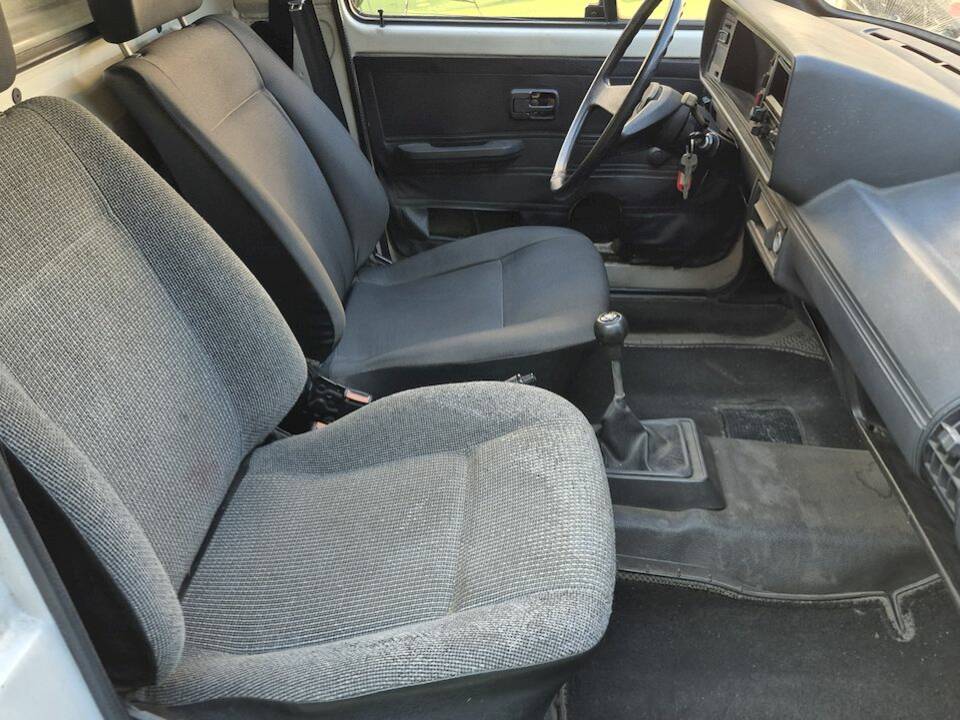 Image 27/43 of Volkswagen Caddy I 1.6 D (1990)