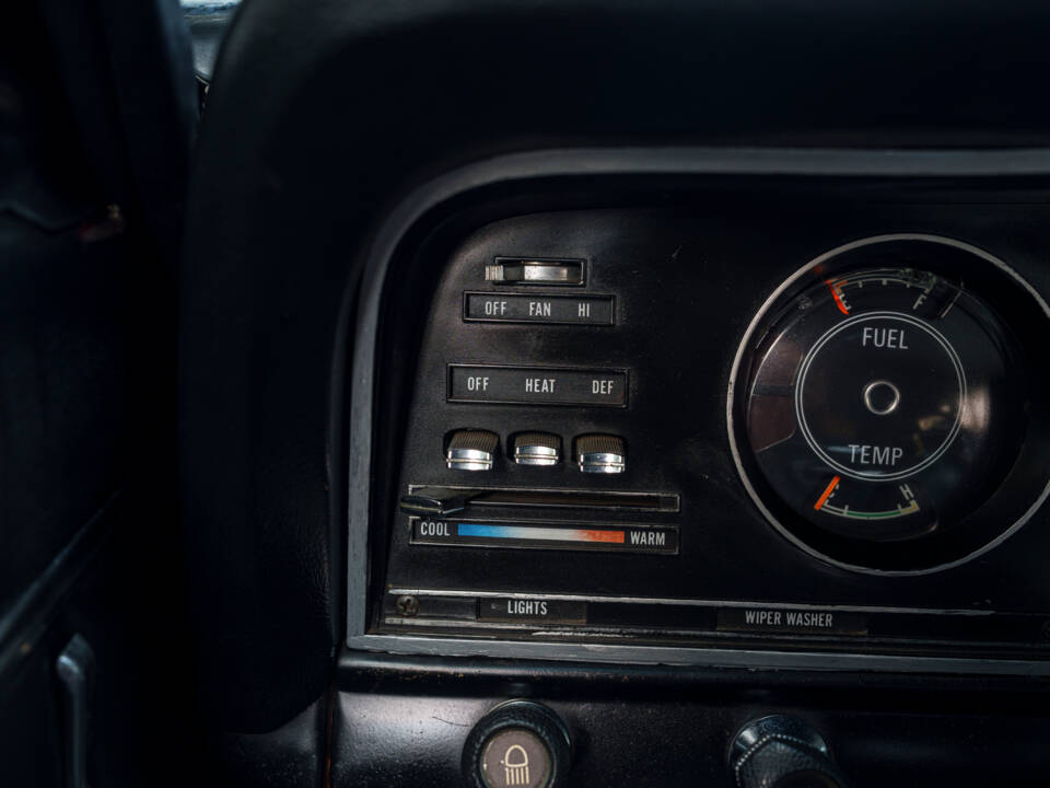 Image 18/26 of Jeep Cherokee Laredo (1980)