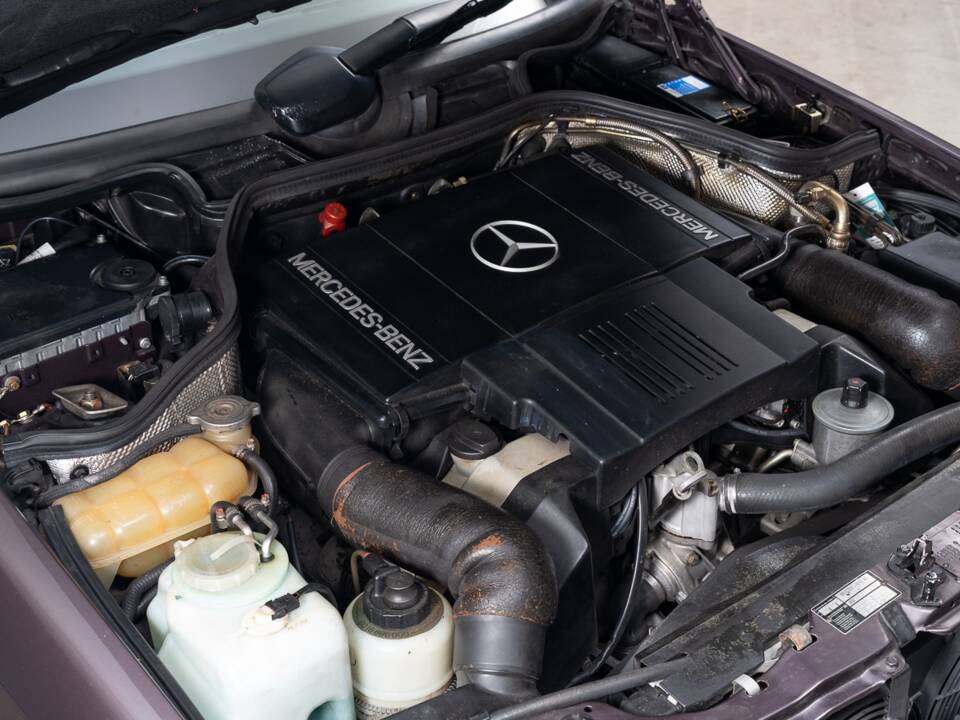 Bild 38/38 von Mercedes-Benz 500 E (1992)