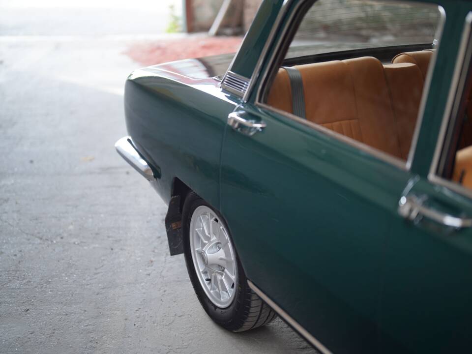 Image 52/83 of Alfa Romeo 1750 Berlina (1970)