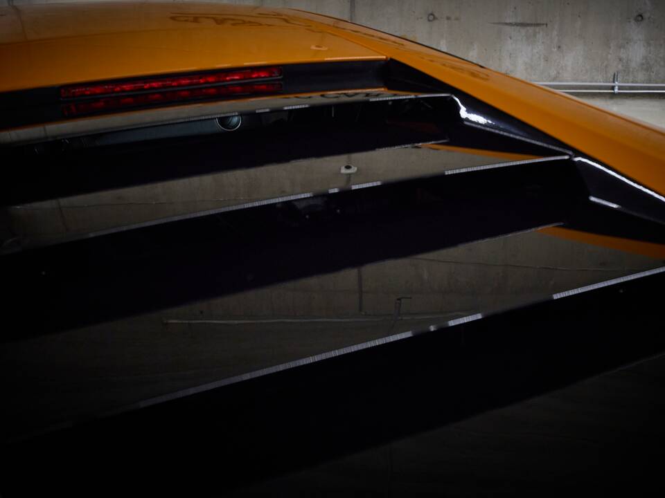 Image 76/99 of Lamborghini Murciélago (2003)