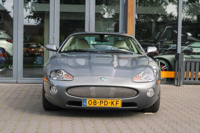 Immagine 2/7 di Jaguar XKR (2004)