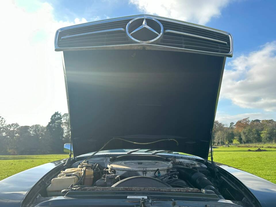 Image 47/71 of Mercedes-Benz 420 SL (1988)