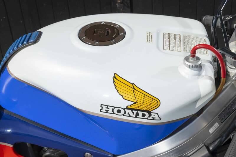 Bild 25/50 von Honda VFR 750R RC 30 (1989)