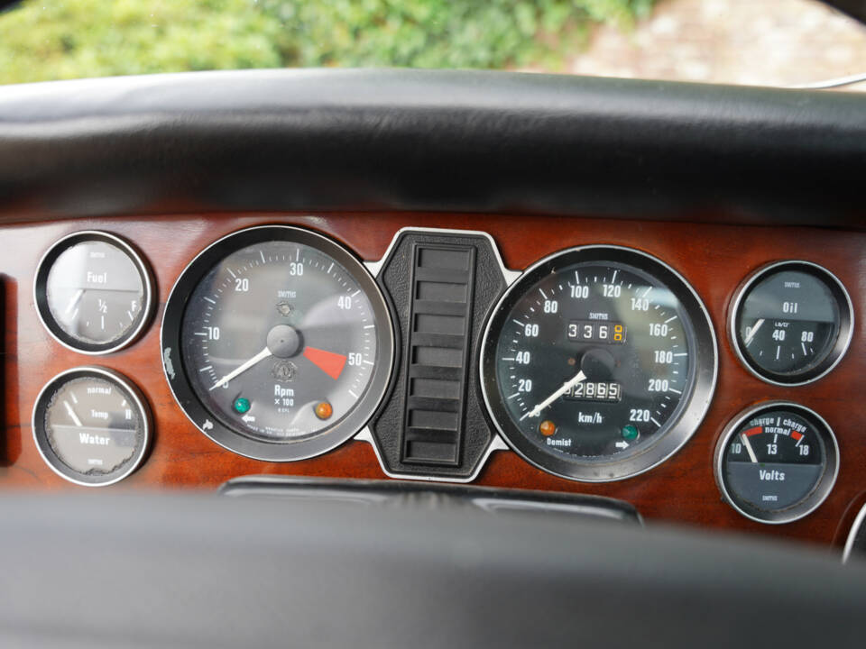 Bild 23/50 von Jaguar XJ 6 C 4.2 (1976)