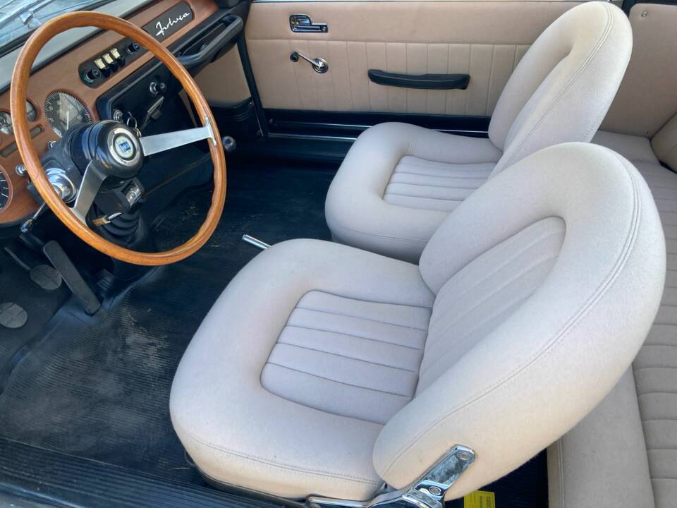 Image 14/14 of Lancia Fulvia Coupe (1968)