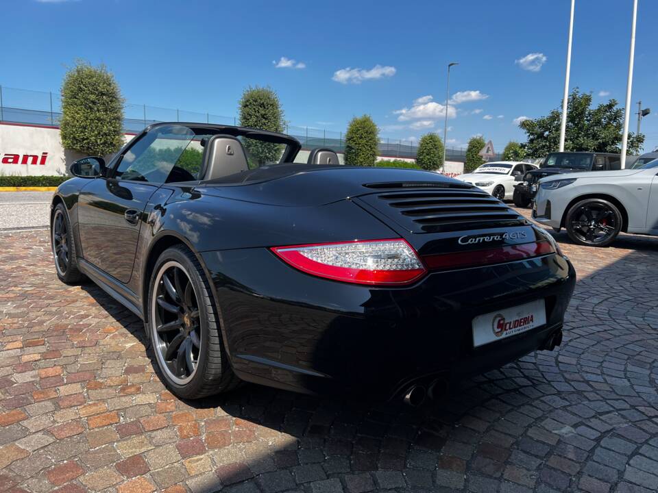 Bild 4/27 von Porsche 911 Carrera 4 GTS (2011)